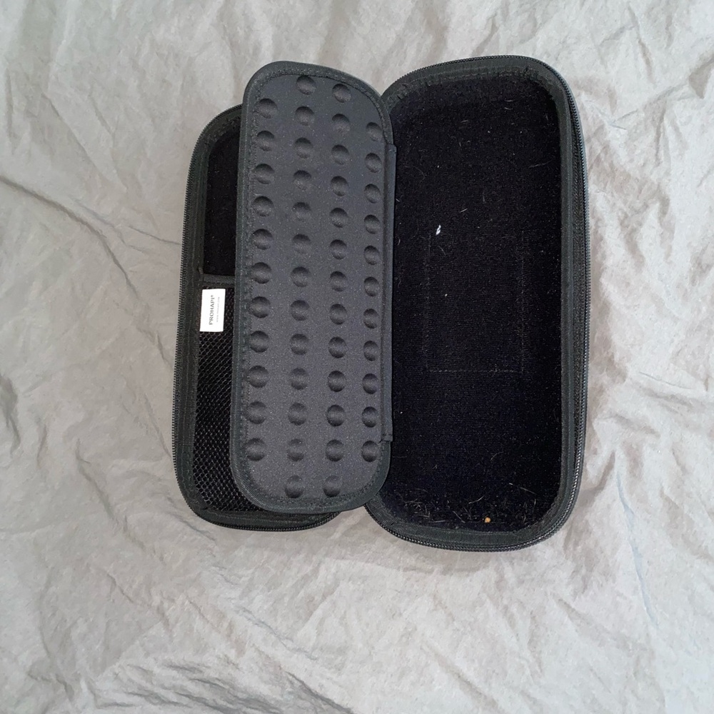 Carrying case - Picture 3 of 4